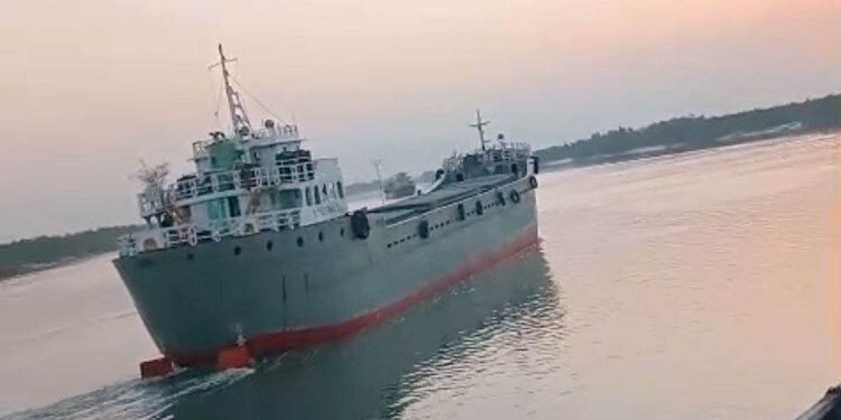 সুন্দরবনে ভারতগামী কার্গো জাহাজে সশস্ত্র ডাকাতি ও গুলিবর্ষণ: নিরাপত্তা নিয়ে চরম শঙ্কা..