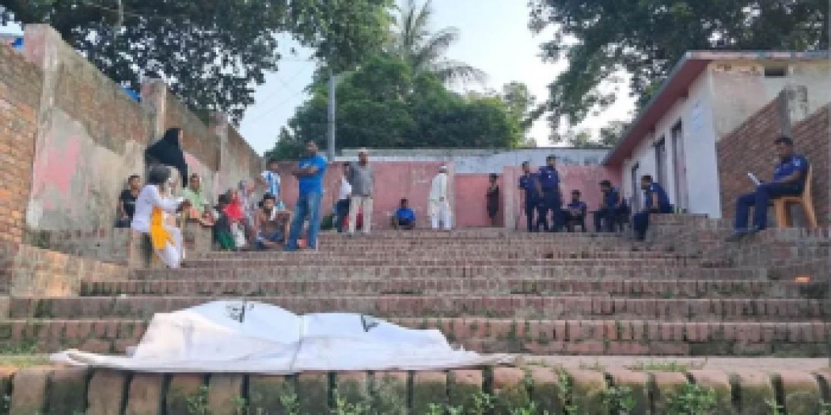 বাগেরহাটে দিঘির কুমিরের কবলে প্রাণ গেল শিশুর, সাড়ে ৮ ঘণ্টা পর উদ্ধার..