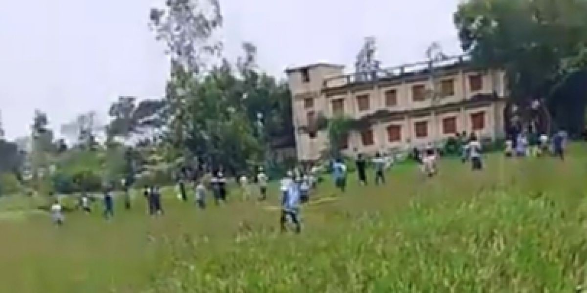 পাওনা টাকা নিয়ে দুই দিনব্যাপী সংঘর্ষ, রাবার বুলেট ছুড়ল পুলিশ..