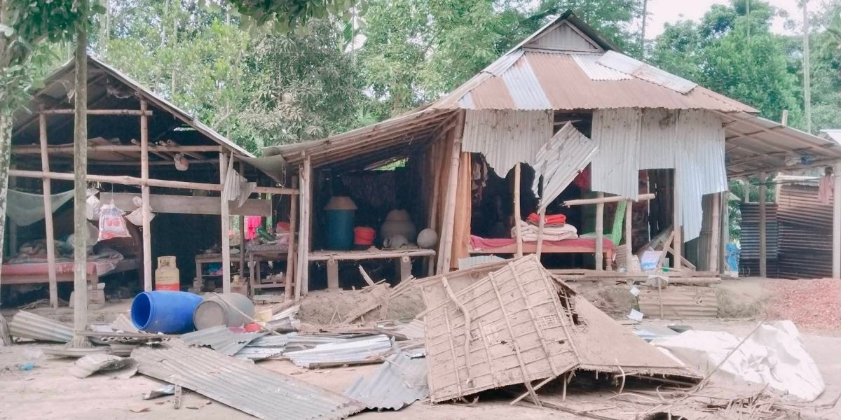 কেন্দুয়ায় জমি নিয়ে সংঘর্ষে আহত ১০