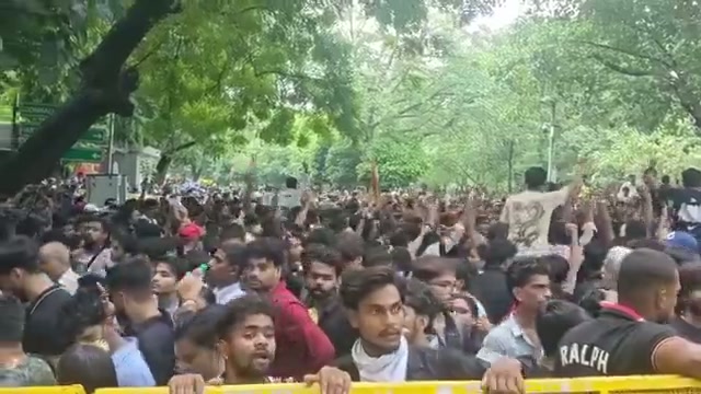 ⁣জনতার জোয়ার: দিল্লিতে অভূতপূর্ব বিক্ষোভ, উত্তাল জ মন্তর