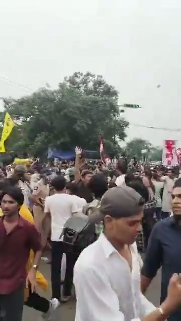 ⁣কলকাতার প্রতিবাদে ১০% শিক্ষার্থী, বাকিরা হুলিগান: বিস্ফোরক অভিযোগ..