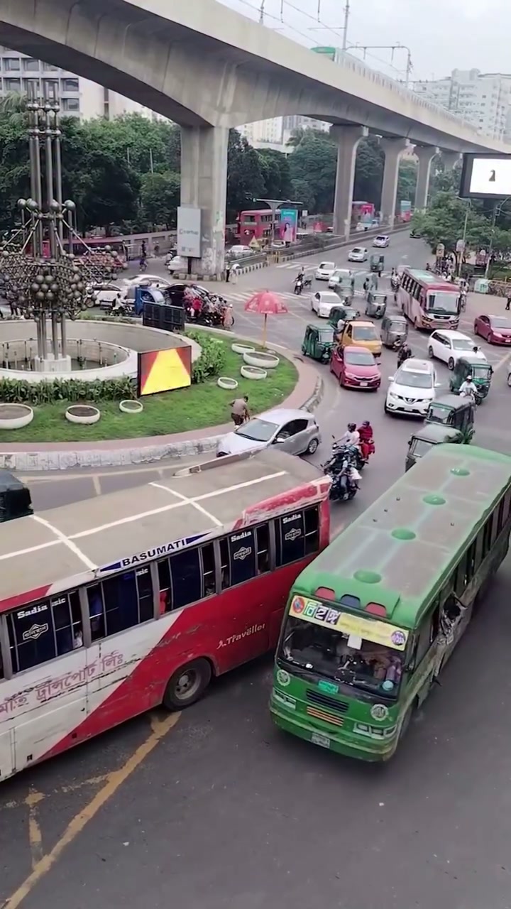 ⁣প্রাণীর জীবন সুরক্ষায় পুলিশের অঙ্গীকার: মানবিকতার নতুন বার্তা..