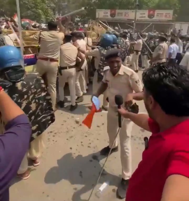 ⁣সাহসী সাংবাদিকের ক্যামেরায় বিতর্কিত সত্য! 'কক্রোচ ভারত' মন্তব্যে তোলপাড়..