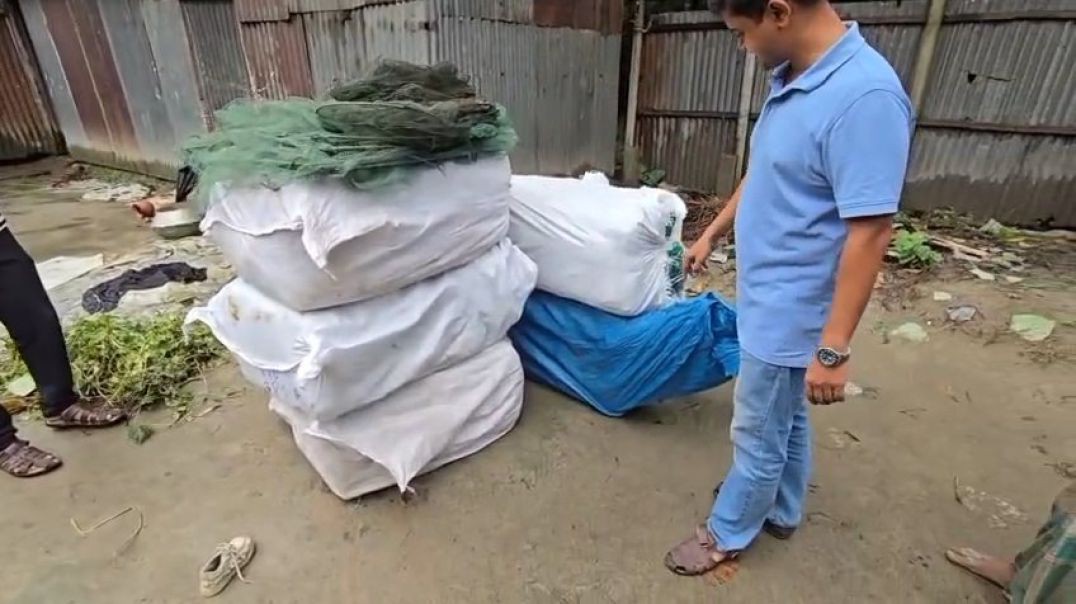 ⁣ভূরুঙ্গামারীতে  এএসপির অভিযানে ৩ কিলো অবৈধ জাল জব্দ