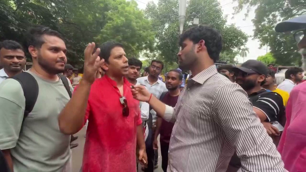 ⁣ছাপরা জেলায় দেশপ্রেমের আগুন, এবার কু কামরাকে নিয়ে মুখ খুললেন..