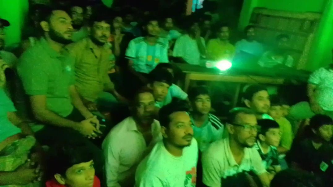 ফুটবলের উন্মাদনায় সবাই