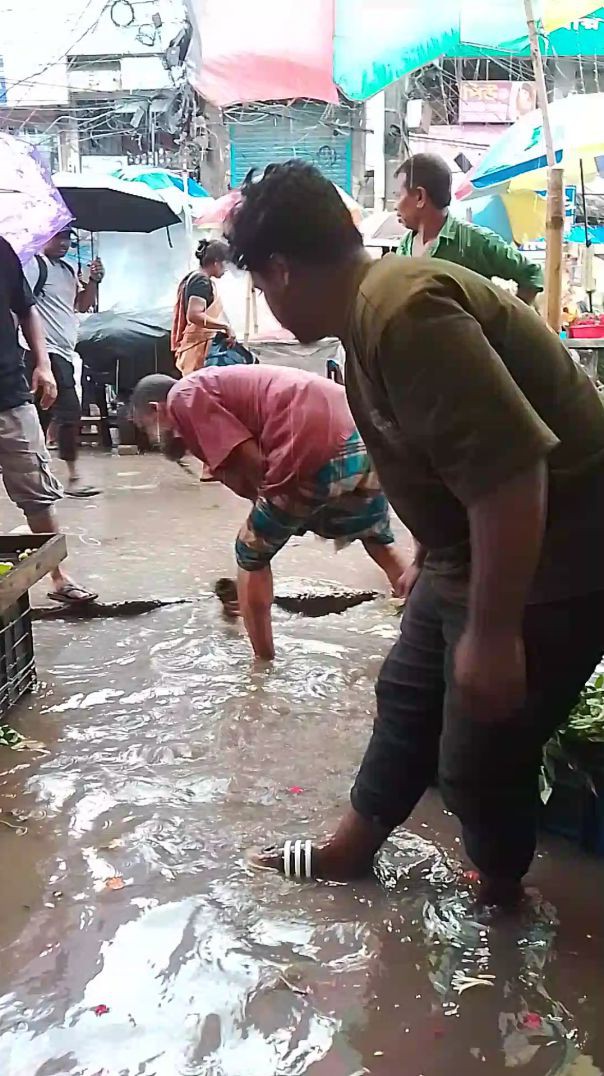 ফরিদপুর শহরে হঠাৎ বৃষ্টি