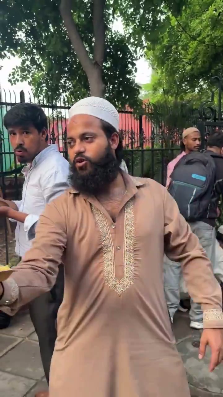 ⁣'পলাও জিহাদ' - সুধীর চৌধুরীর নতুন বিদ্বেষী প্রচারণার পর্দা উন্মোচন..