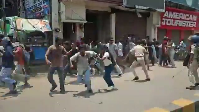 ⁣পাটনায় চাকরিপ্রার্থীদের মিছিলে ফের লাঠিচার্জ, আহত অনেকে; এলাকায় উত্তেজনা..