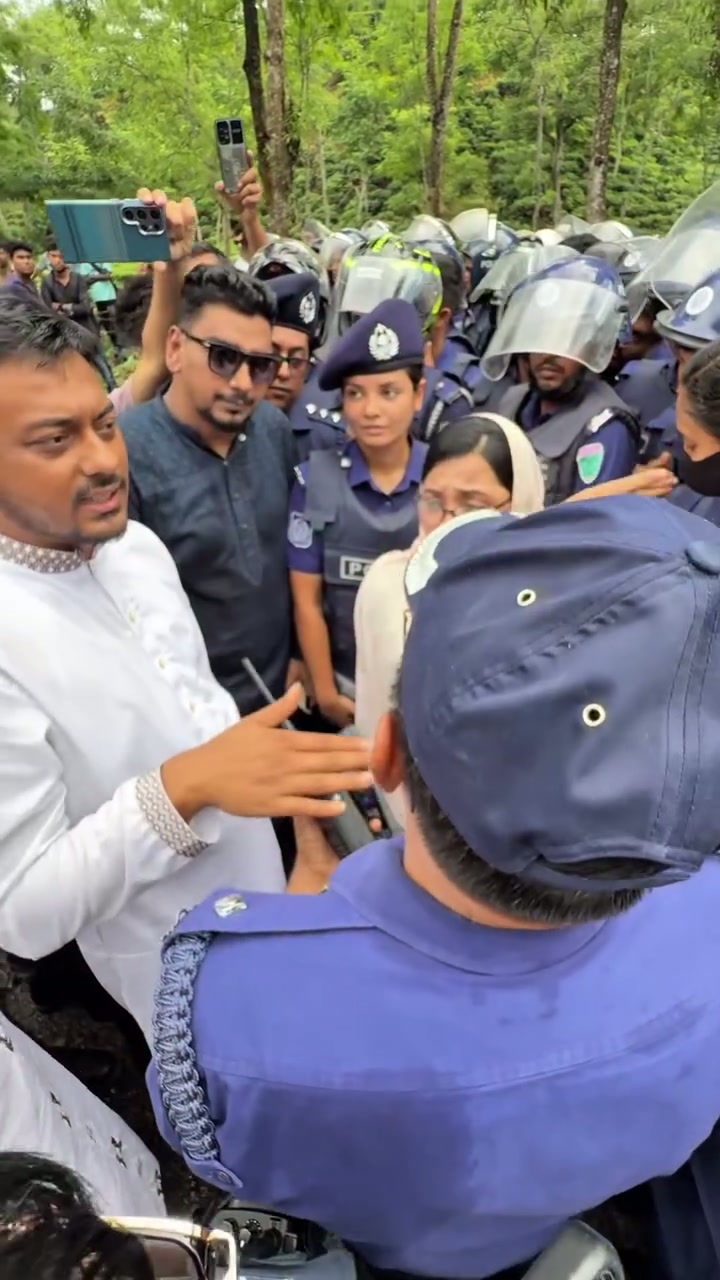 বিশেষ ভিডিও সংবাদ: Facebook