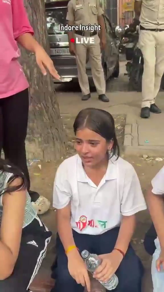 ⁣শিশুদের কণ্ঠরোধ নিয়ে অখিলেশের বিস্ফোরক প্রশ্ন: 'এ কেমন স্বাধীন দেশ?'