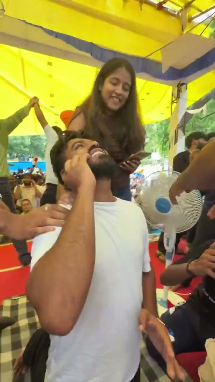 ⁣গণতন্ত্র ও সংবিধানের জয়, বিশ্ব আজ নতজানু