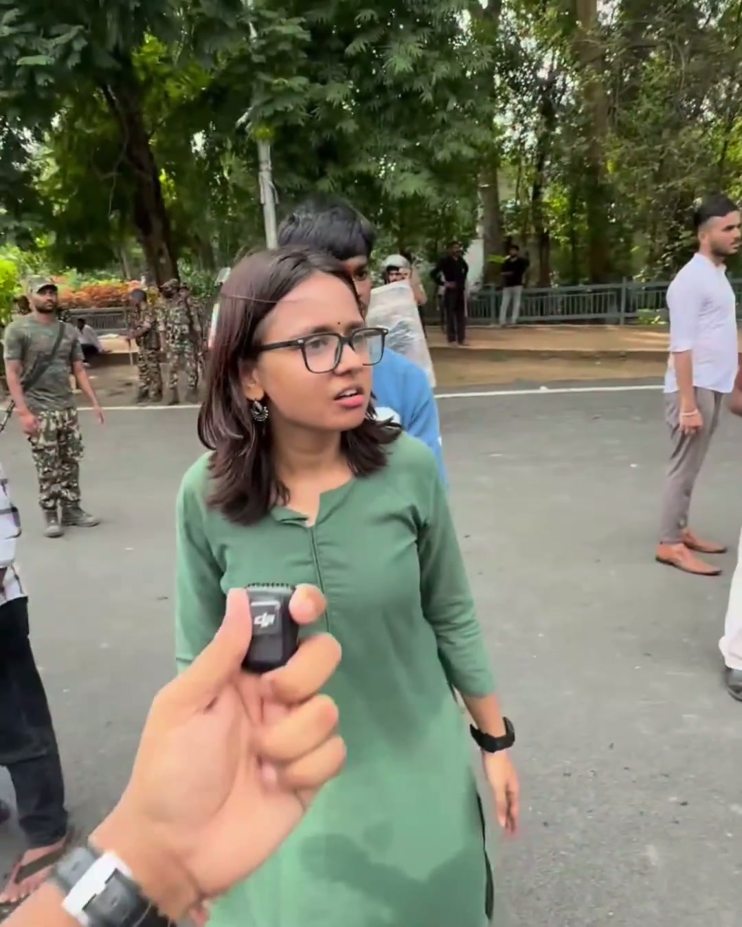 ⁣আকস্মিক উন্মোচন: ভাইরাল ভিডিওতে ব্যক্তি নাকি গোষ্ঠীর বিরুদ্ধে ক্ষোভ?..