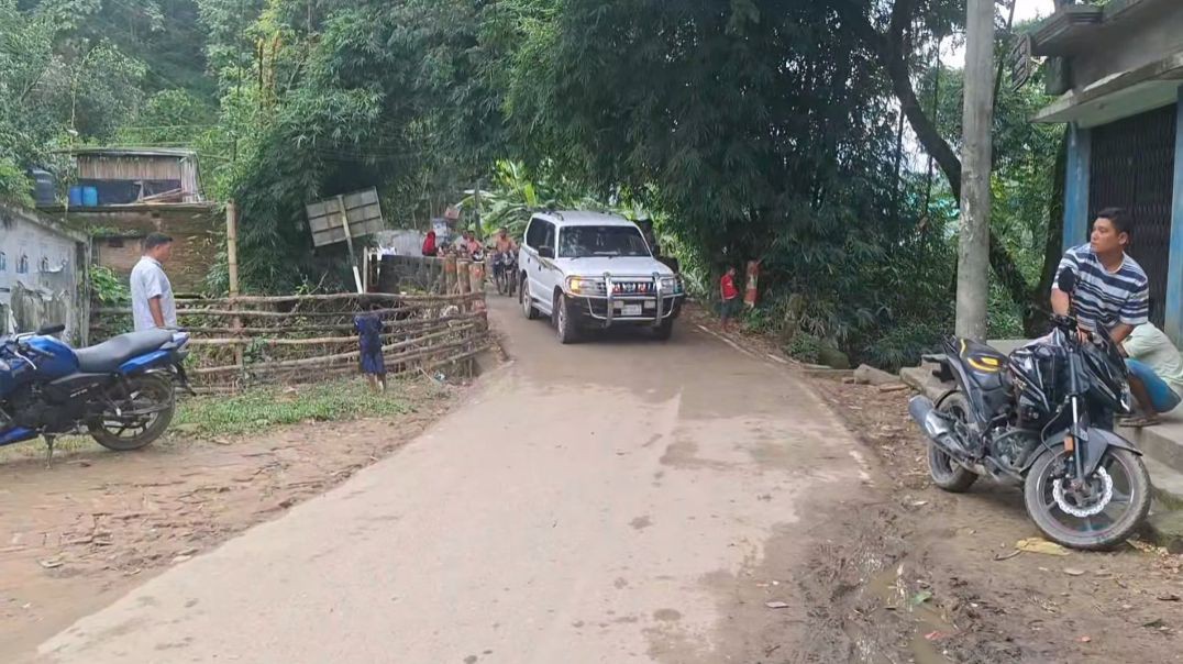 ⁣বন্যাদুর্গত ৬৫০ পরিবারের মাঝে ত্রাণ বিতরণ করলেন এমপি সাচিং প্রু জেরী