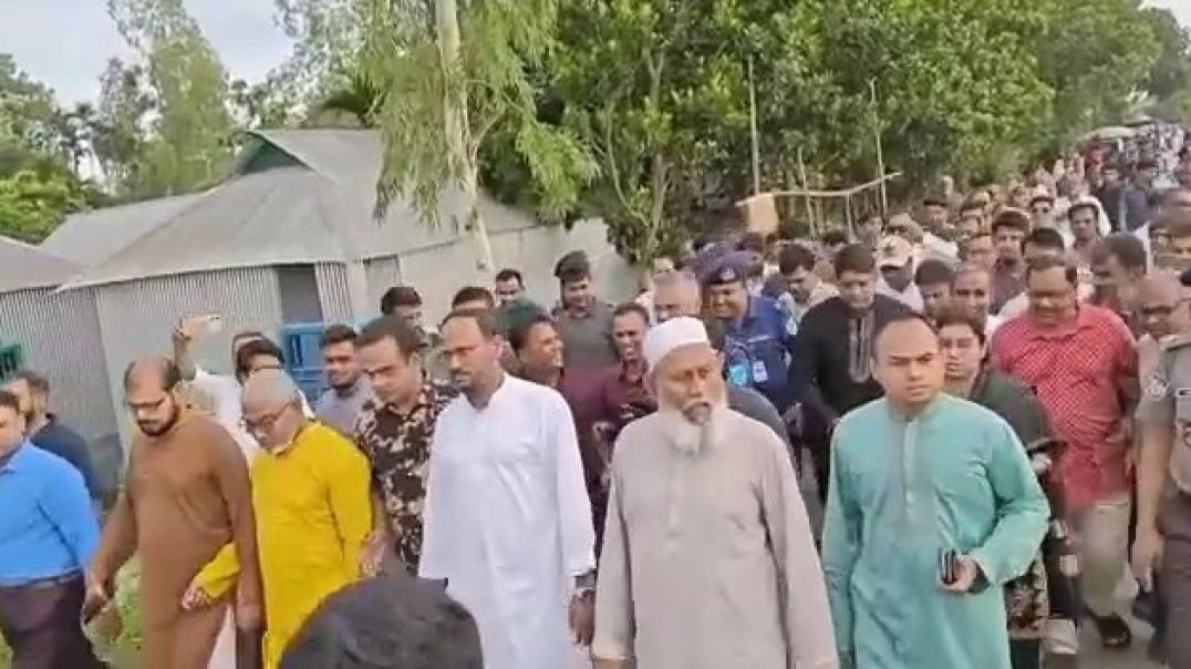 ⁣টাঙ্গাইল জেলার গোপালপুর উপজেলার নলীন বাজার সংলগ্ন এলাকায় নদী ভাঙন পরিদর্শন করেন..