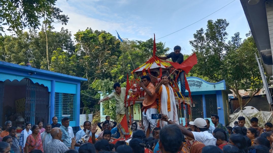 ⁣সনাতন ধর্মাবলম্বীদের অন্যতম প্রধান ধর্মীয় উৎসব রথযাত্রা