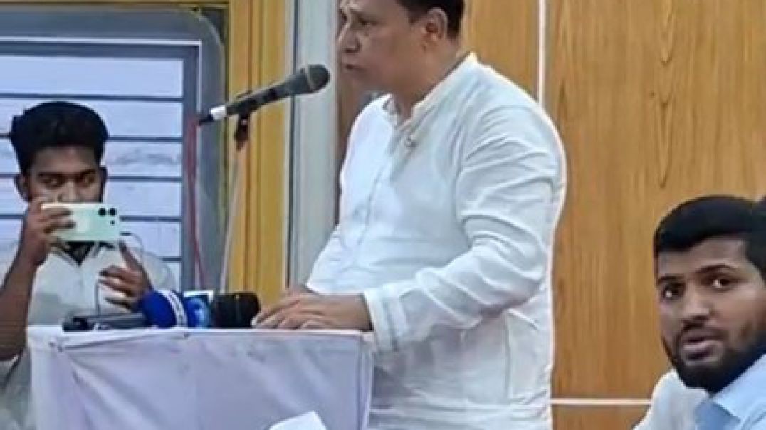 ⁣পীরগঞ্জ উপজেলা দুগ্ধ খামারিদের সাথে মতবিনিময় সভা