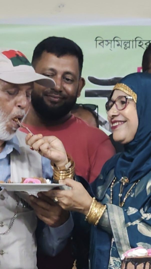 বগুড়ায় দৈনিক উত্তর কোণ পত্রিকার ২৪ তম প্রতিষ্ঠা বার্ষিকী পালিত