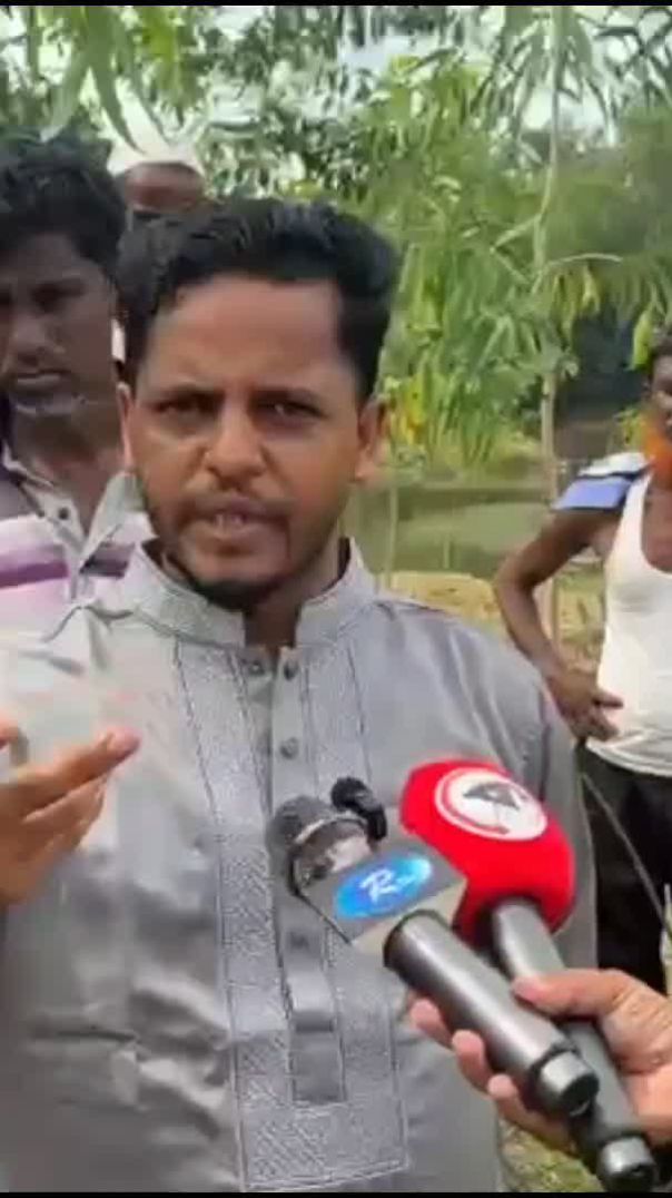 কচুরিপানার নিচে এক বৃদ্ধের লাশ