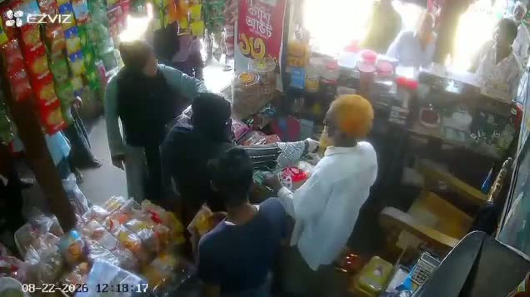 ফেনীতে মাদকের বিরুদ্ধে প্রতিবাদ করায় ব্যবসায়ীরা